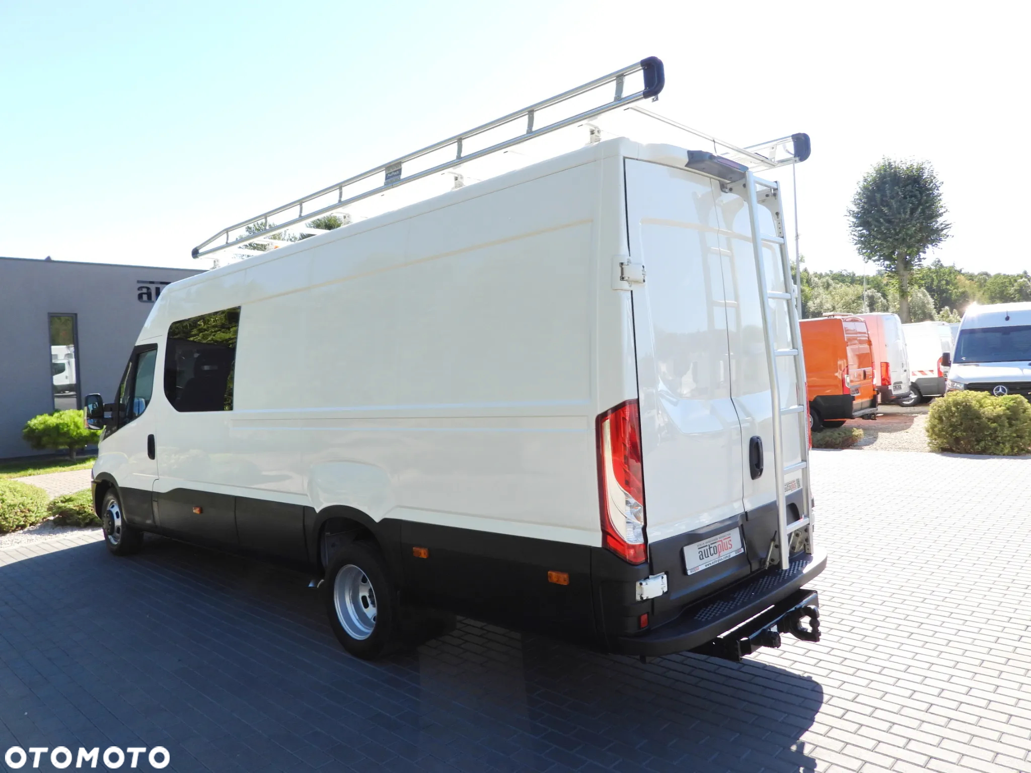Iveco DAILY 35C17 FURGON BRYGADÓWKA 6 MIEJSC TEMPOMAT BLIŹNIACZE KOŁA KLIMATYZACJA 170KM [ 009678 ] - 11