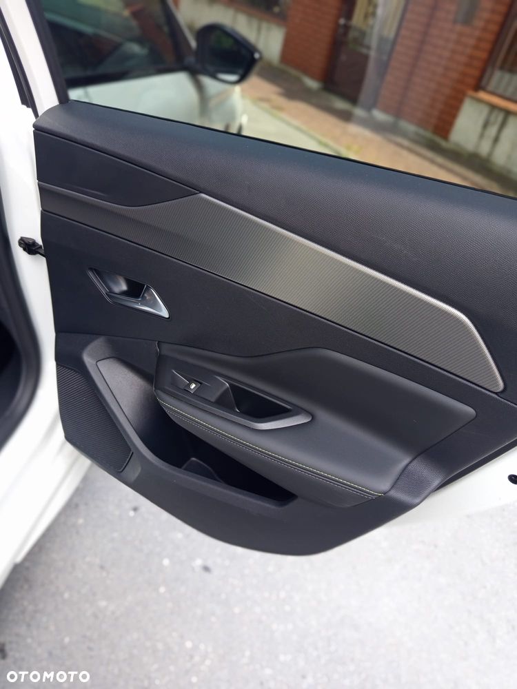 Peugeot 308 BlueHDi FAP 130 EAT8 Stop & Start GT - 26
