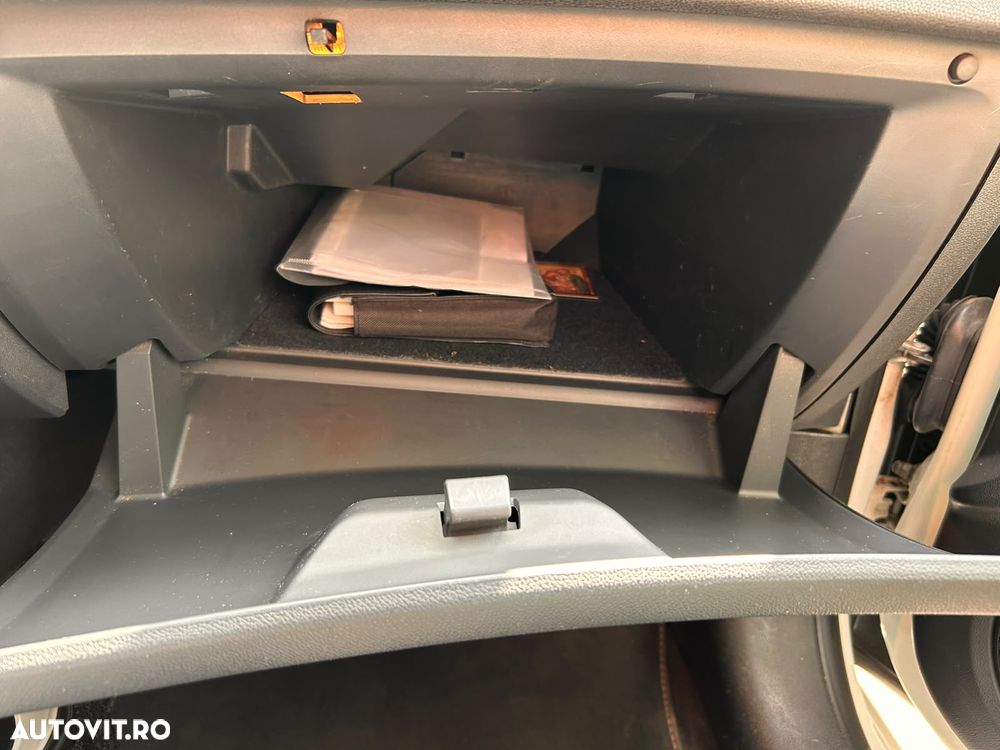Renault Laguna dCi 175 FAP Aut. Bose Edition - 19