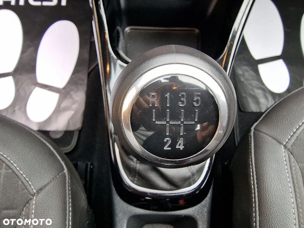 Opel Corsa 1.4 Cosmo - 12