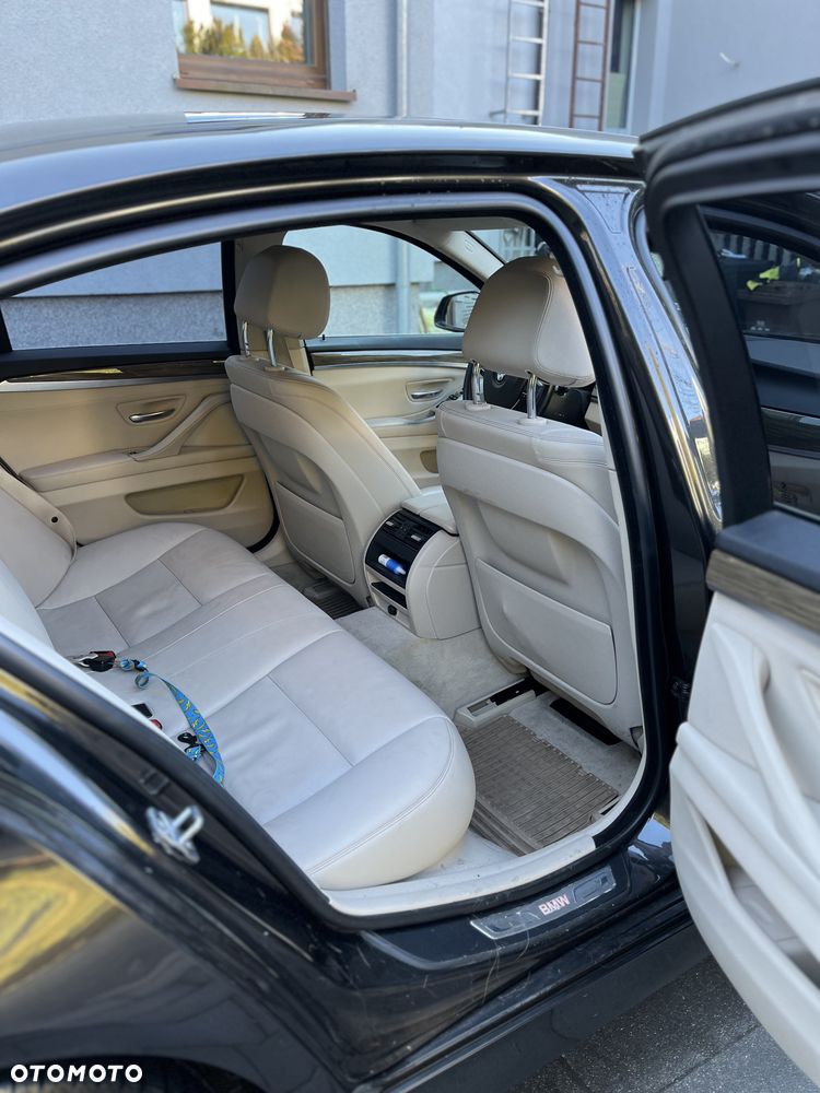 BMW Seria 5 520d xDrive Modern Line - 11