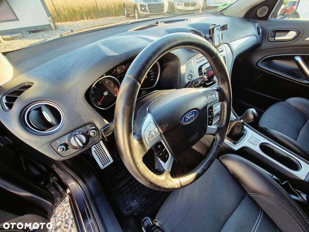 Ford Mondeo - 20