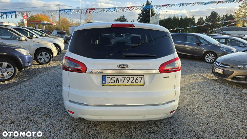 Ford S-Max - 13