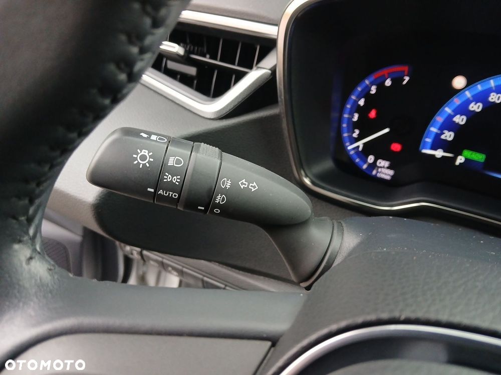 Toyota Corolla 1.8 Hybrid Comfort - 27