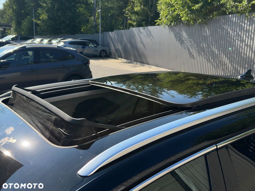 Volkswagen Passat 2.0 TDI SCR DSG Elegance - 33