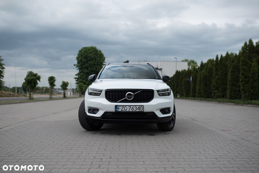 Volvo XC 40 T5 AWD R-Design - 2