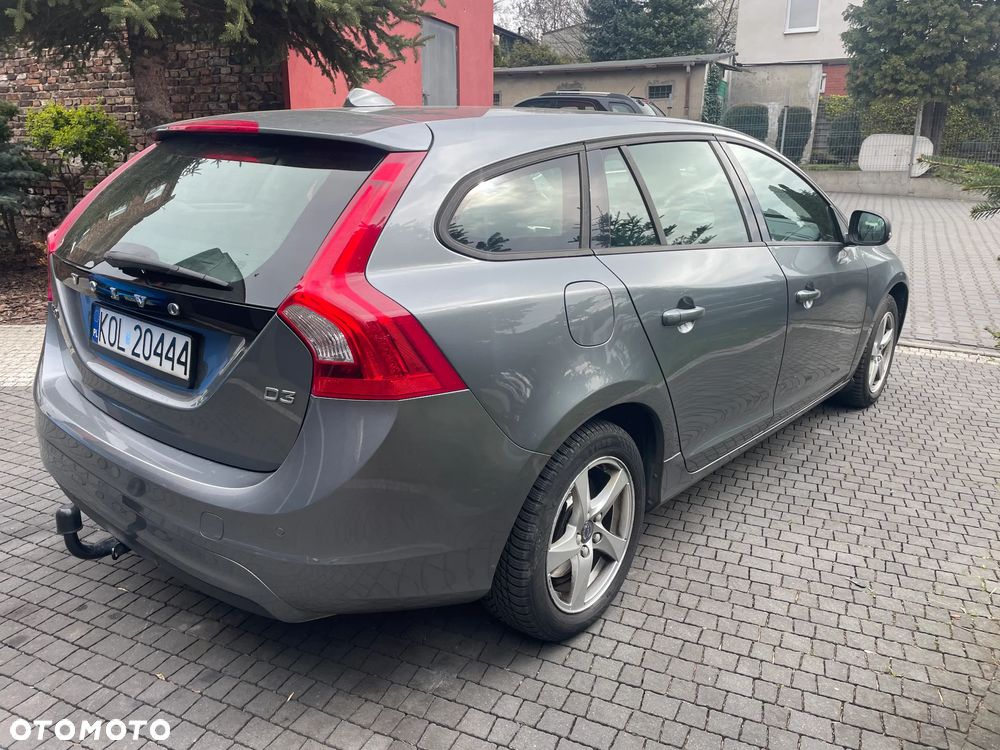 Volvo V60 D3 Momentum - 10