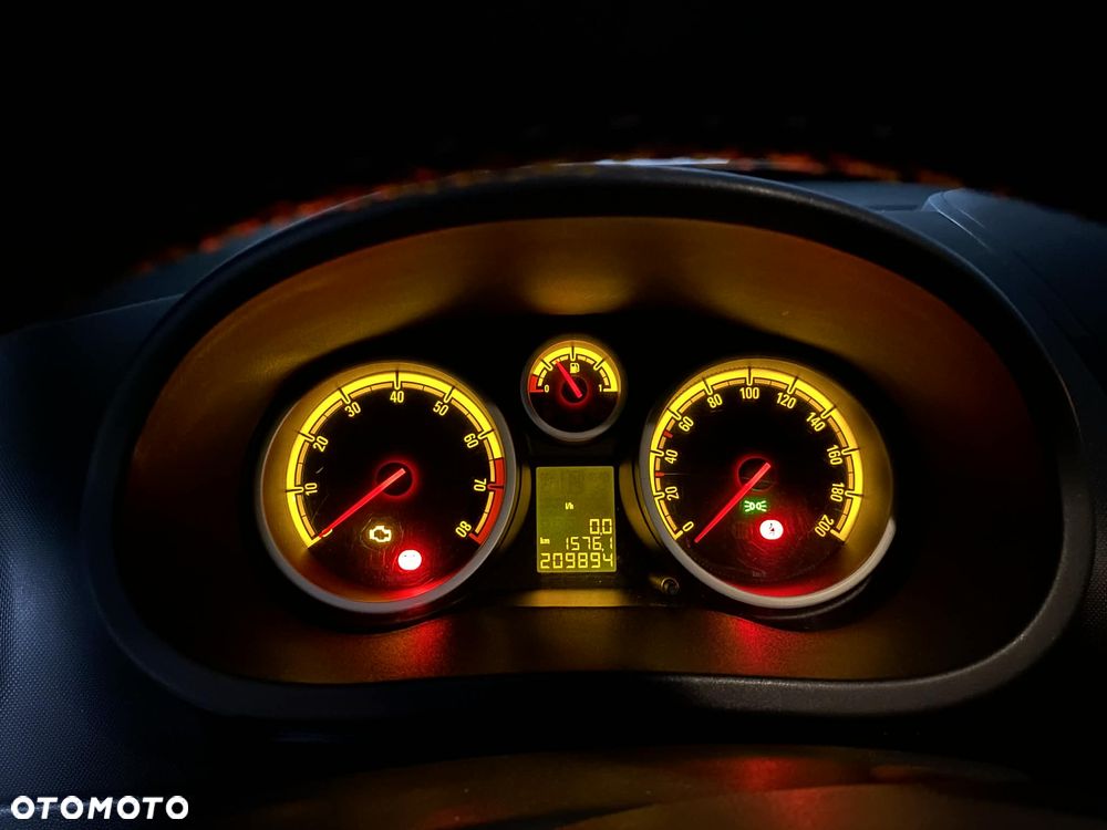 Opel Corsa 1.2 16V Cosmo - 11