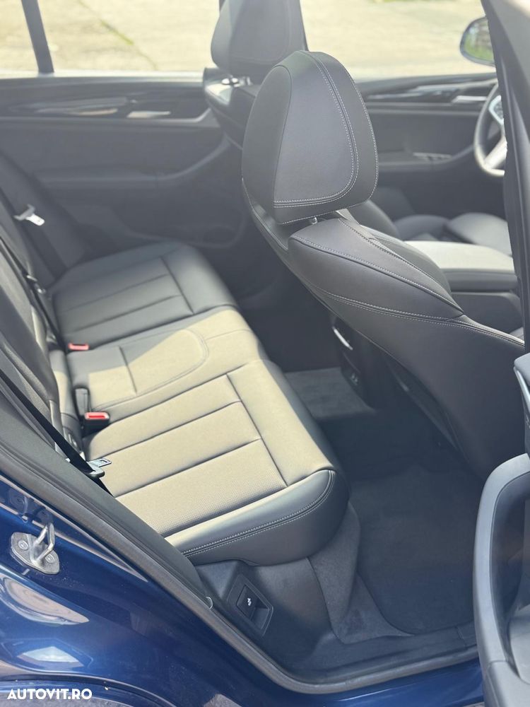 BMW iX3 - 11