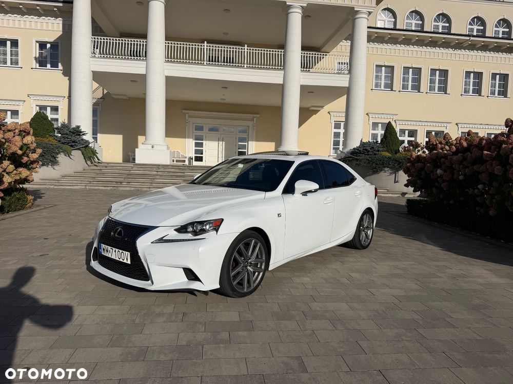 Lexus IS - 4