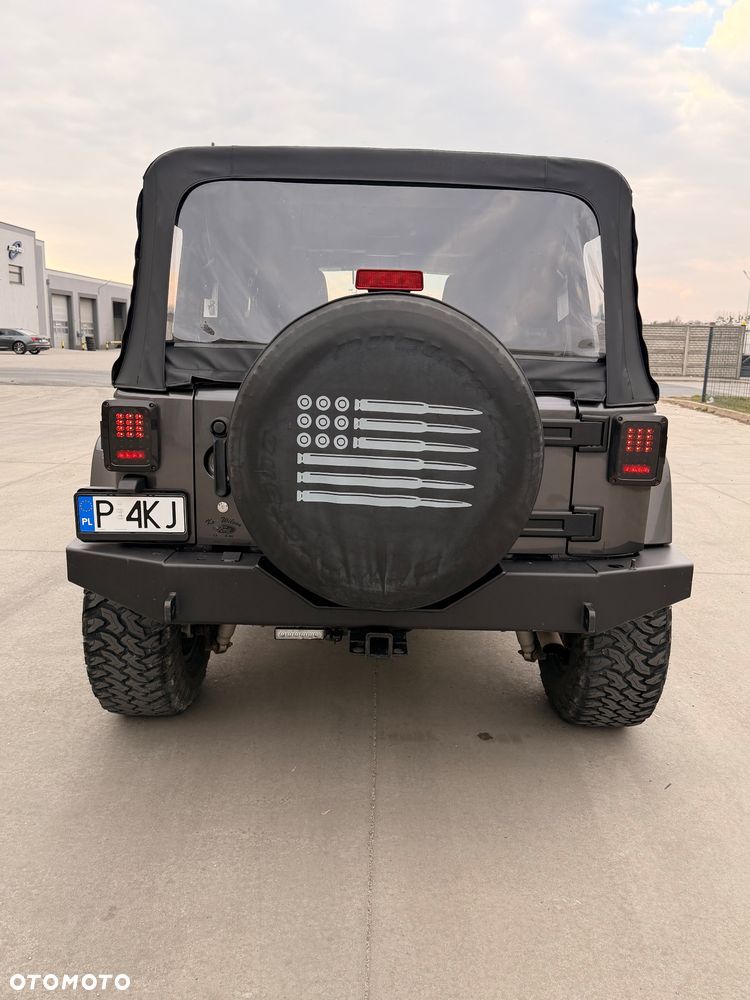 Jeep Wrangler - 3