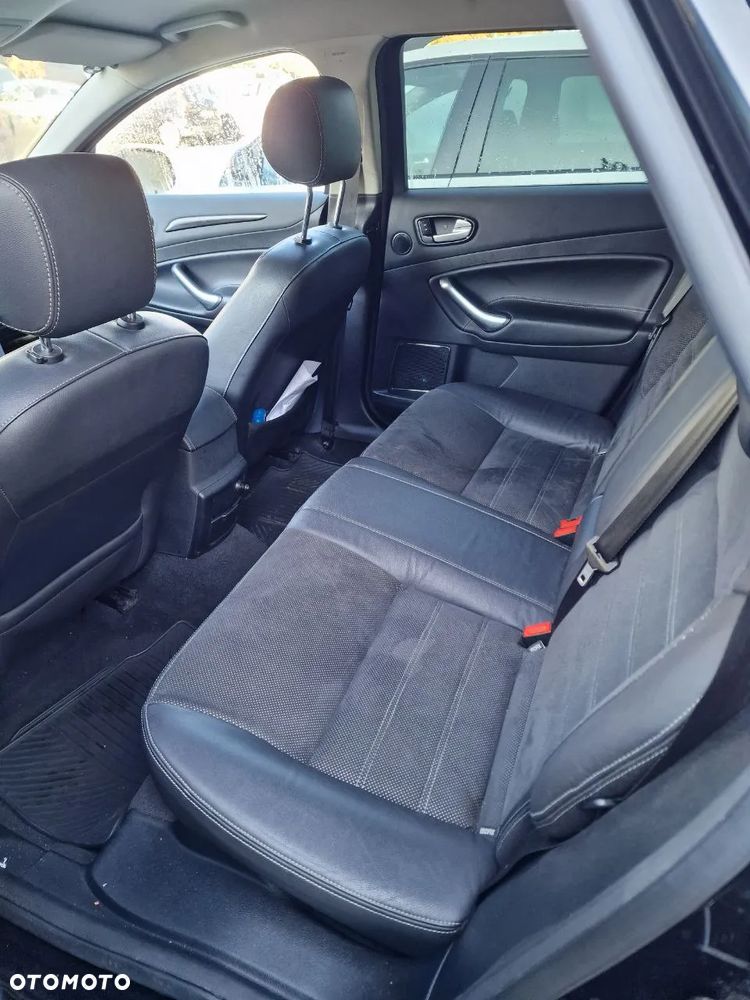 Ford Mondeo 2.0 T Titanium X - 11