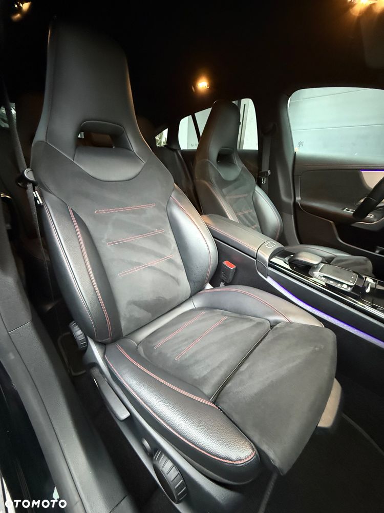 Mercedes-Benz CLA 180 7G-DCT Edition AMG Line - 23