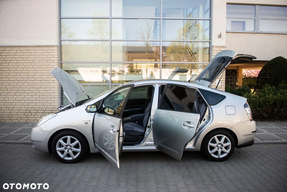 Toyota Prius 1.5 VVT-i Prestige - 10