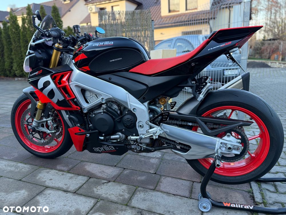 Aprilia Tuono - 16