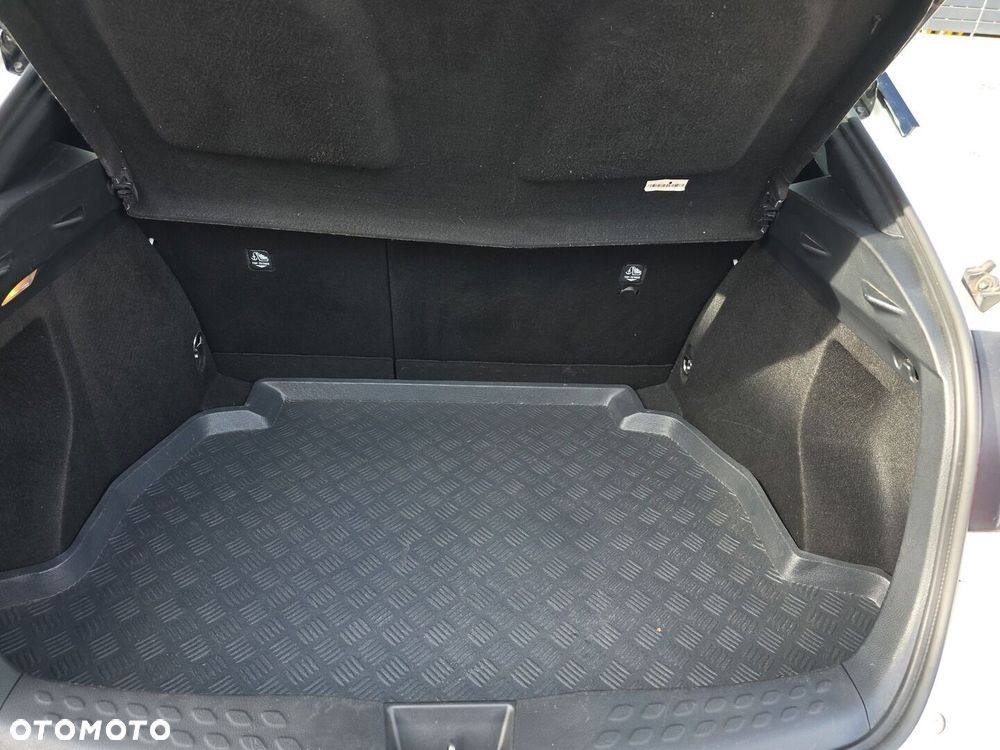 Toyota C-HR 1.2 T Premium CVT - 26