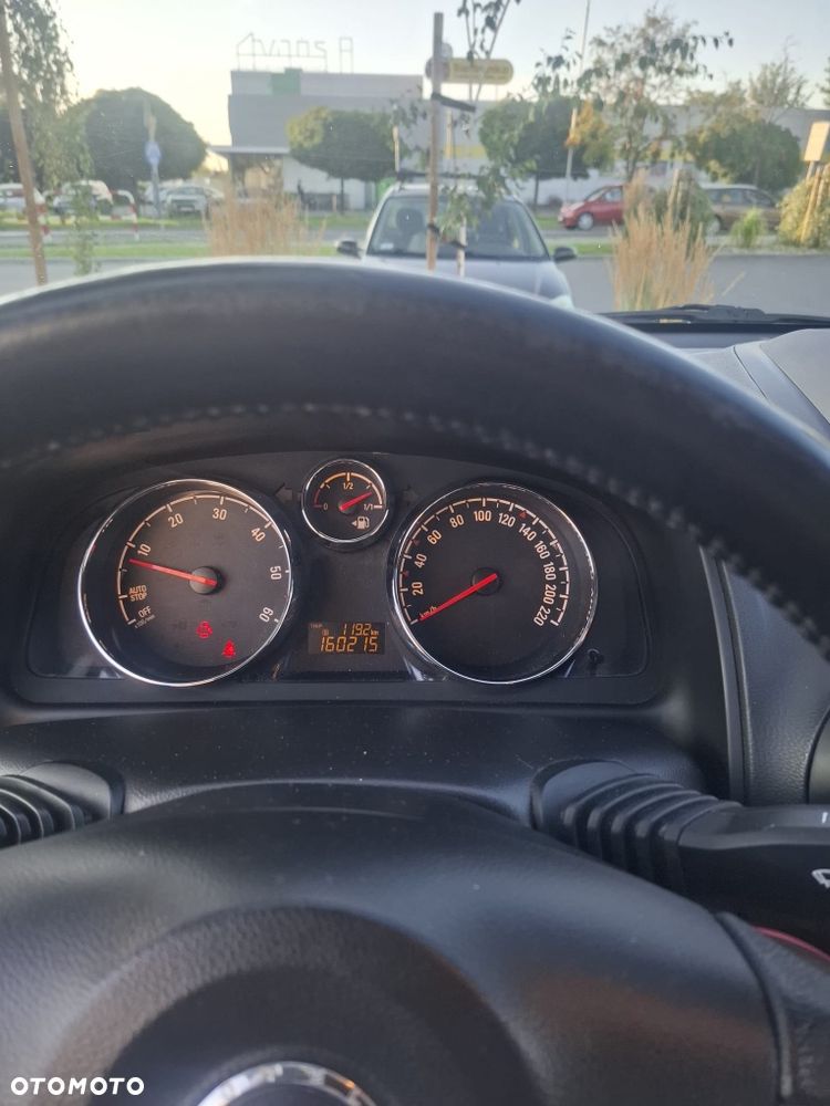 Opel Antara - 8