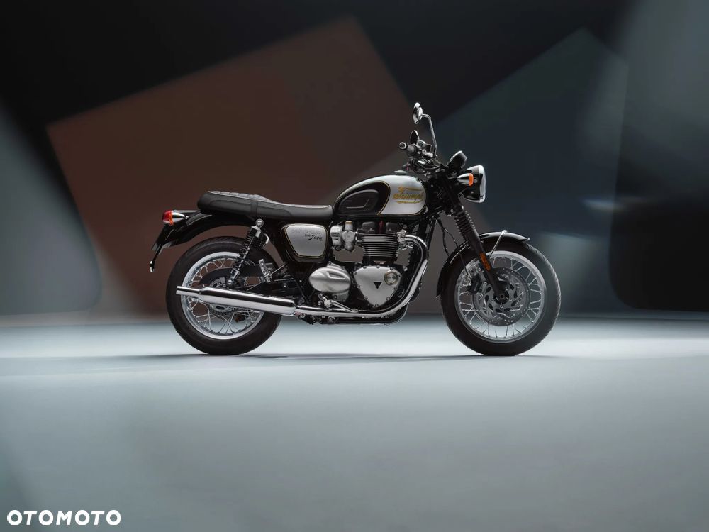 Triumph Bonneville - 2