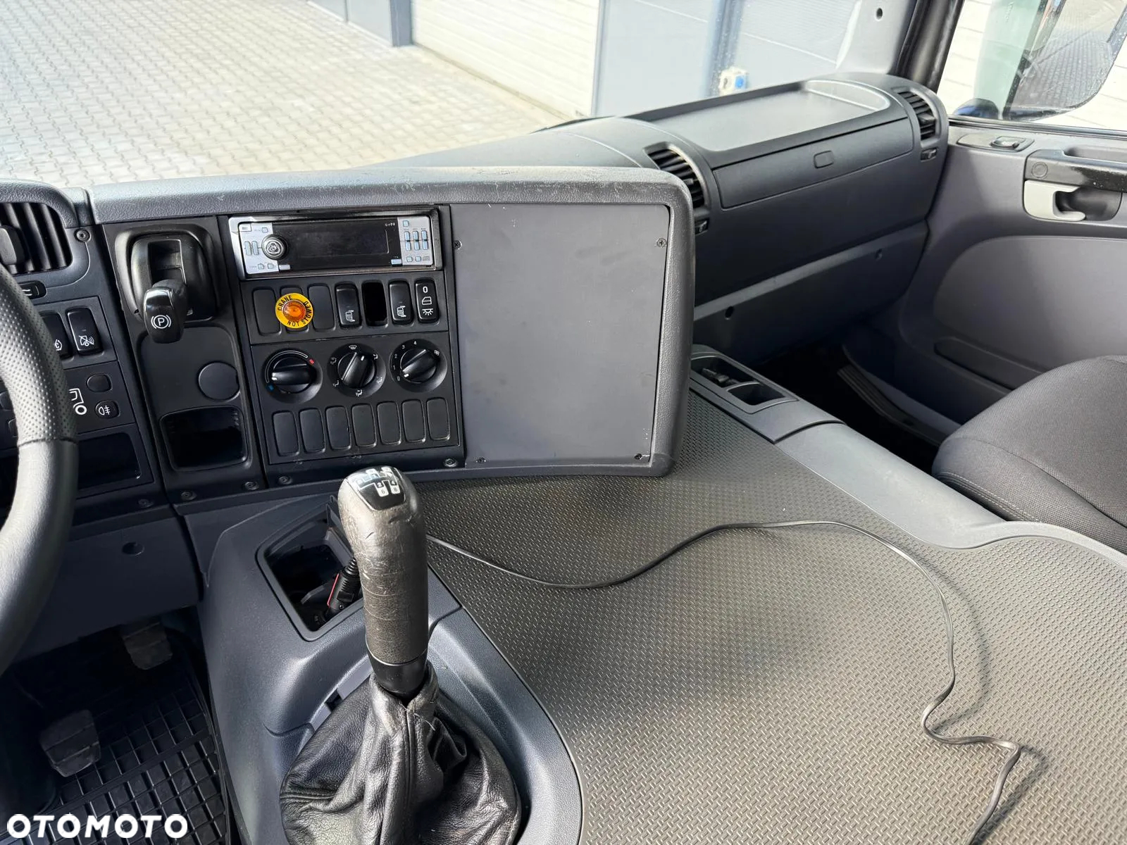 Scania Scania P R 270 / 6x2 / 6x4 / wywrotka 3-S + HDS / stare tacho / żuraw , dzwig , kran , Krane - 33