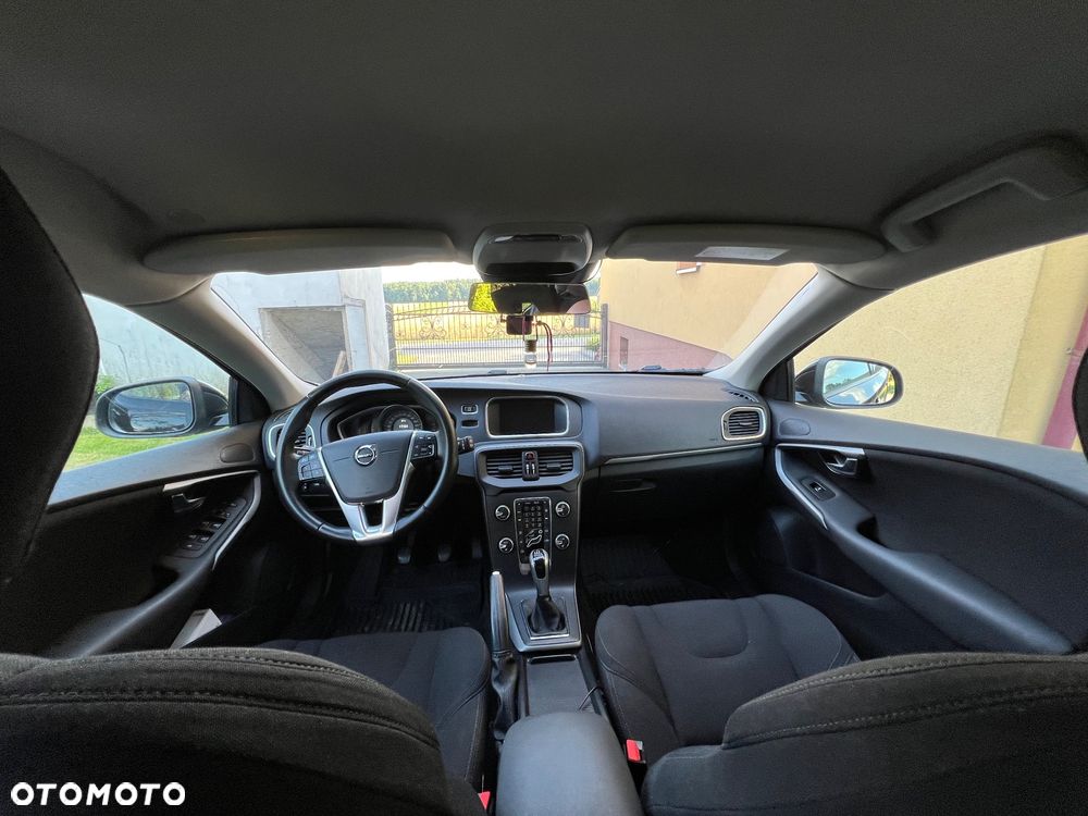 Volvo V40 D2 - 14