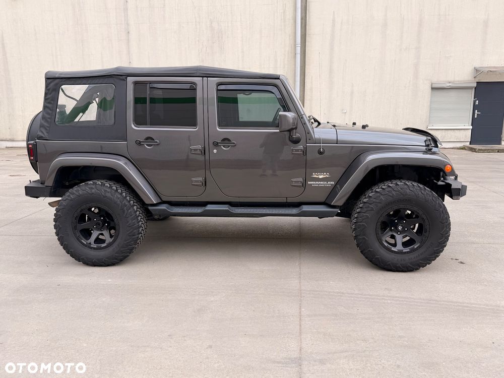 Jeep Wrangler - 9
