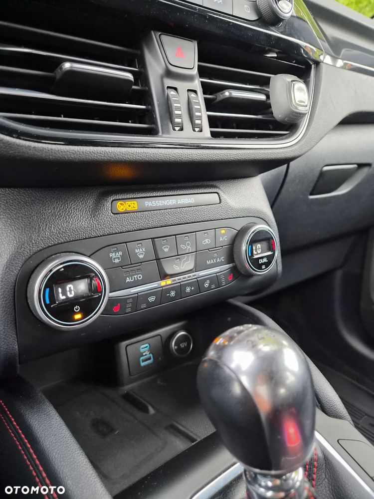Ford Kuga 2.0 EcoBlue Hybrid ST-LINE - 33