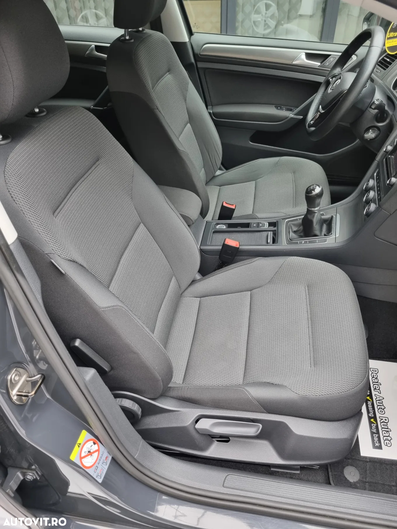 Volkswagen Golf 2.0 TDI BMT Comfortline - 13
