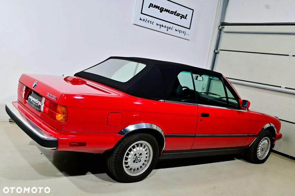 BMW Seria 3 325i - 12