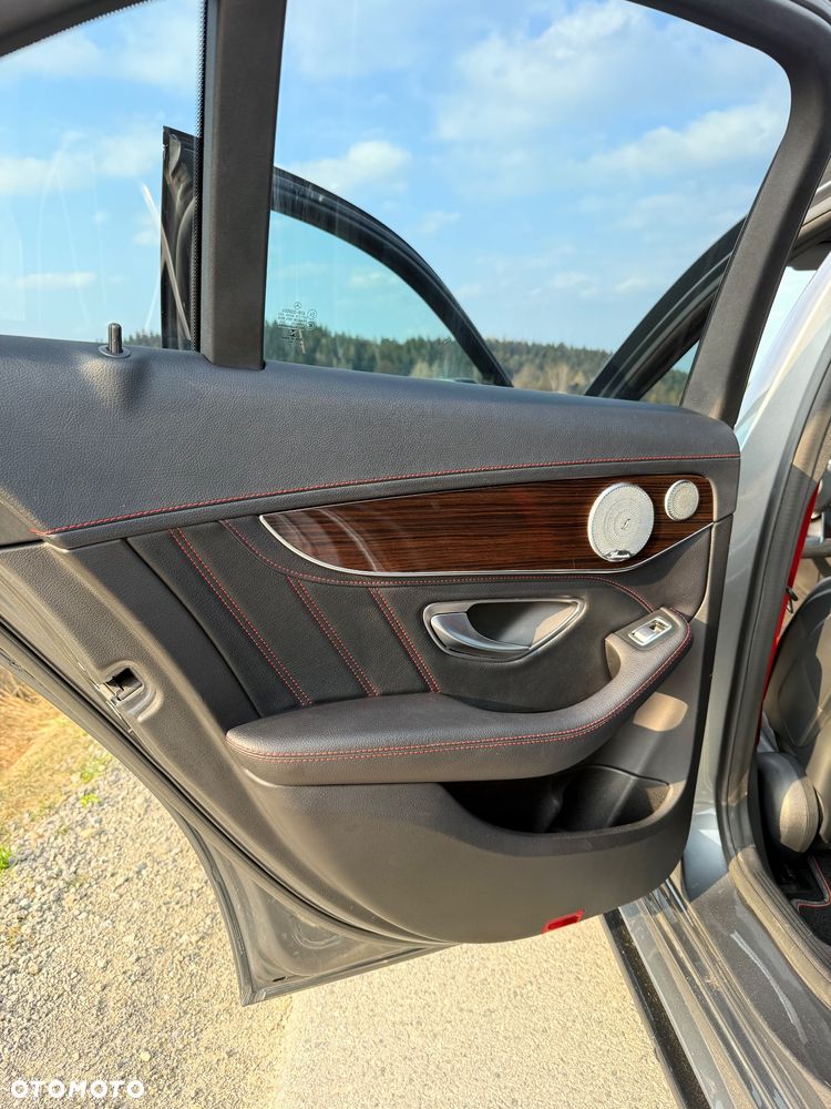 Mercedes-Benz Klasa C AMG 43 4-Matic - 17