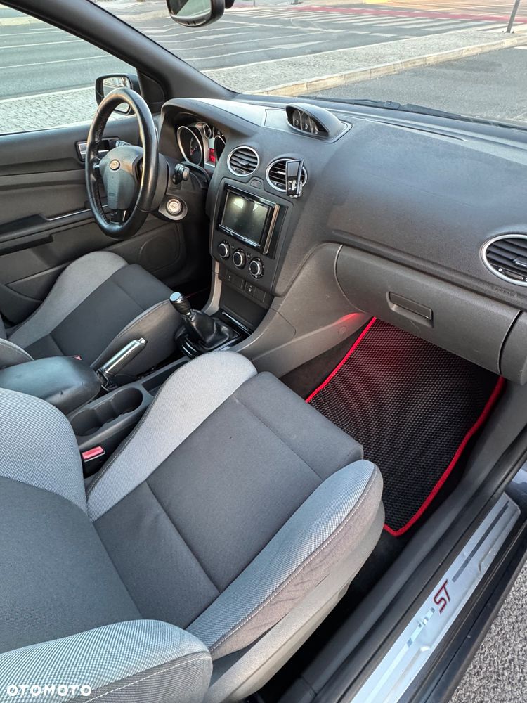 Ford Focus - 12
