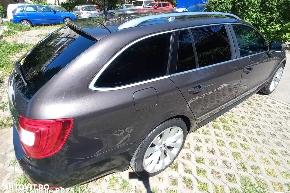 Skoda Superb 2.0 TDI Ambition DSG - 4