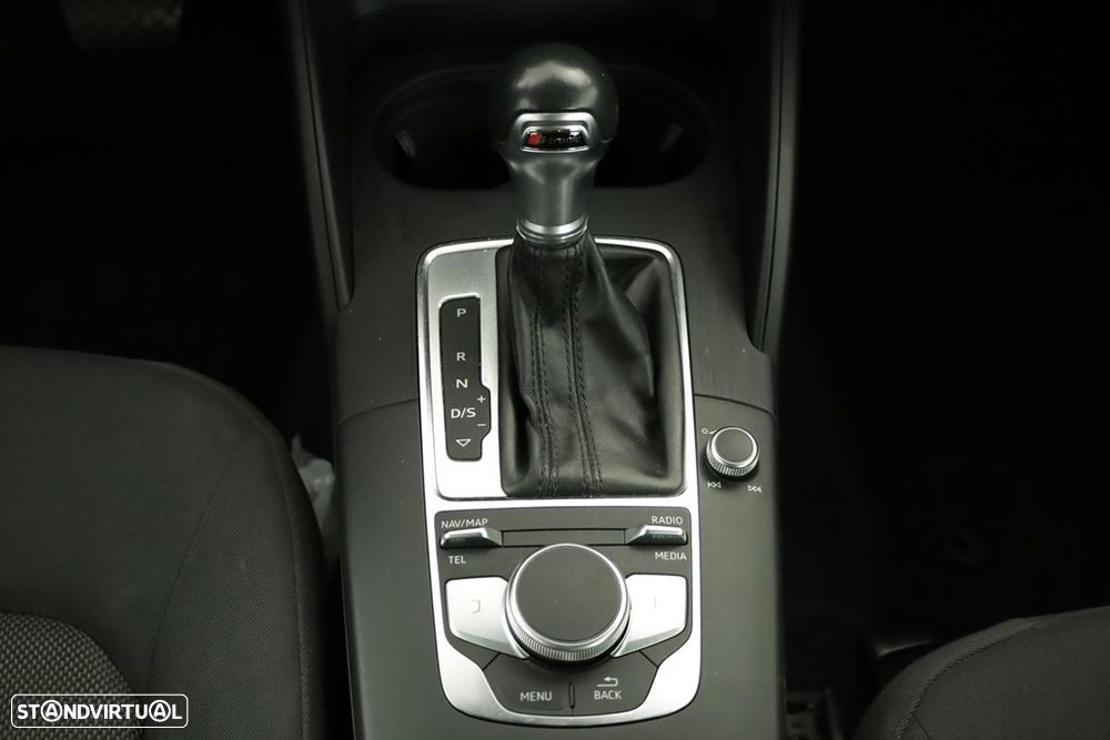 Audi A3 Sportback 30 TFSI S tronic - 14