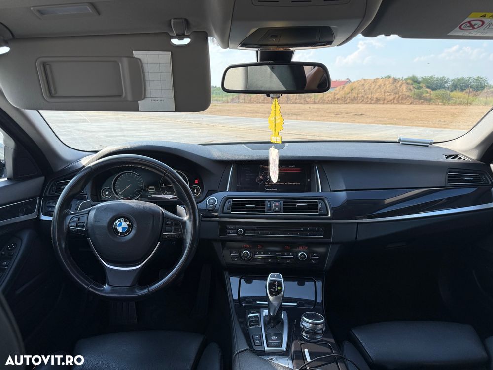 BMW Seria 5 525d xDrive AT - 8
