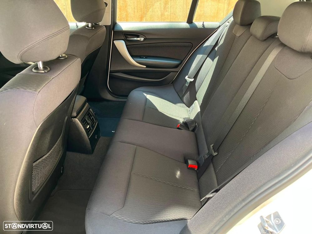 BMW 116 d EfficientDynamics Edition - 6