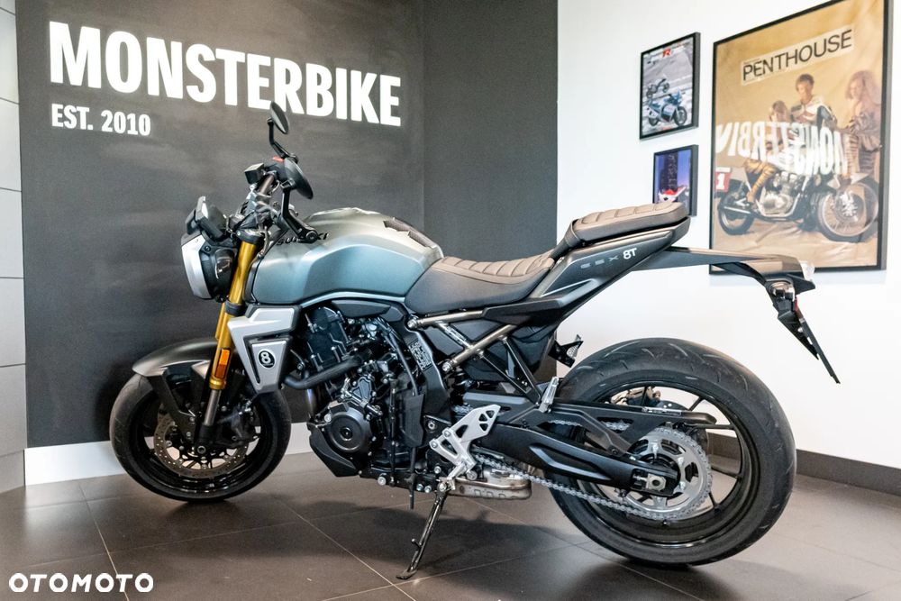 Suzuki GSX - 5