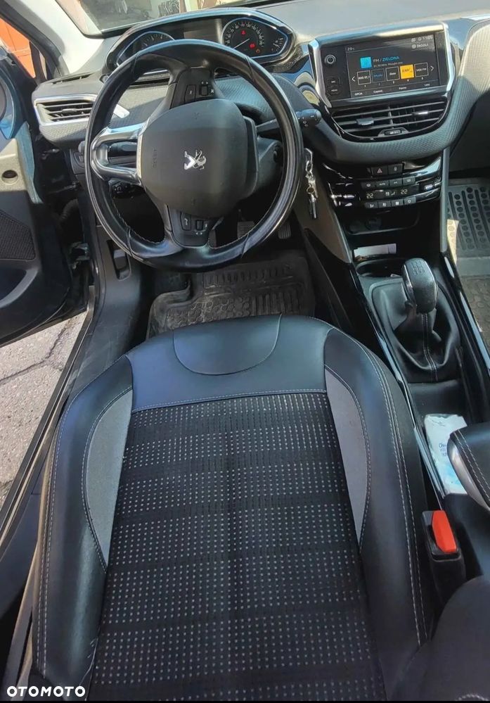 Peugeot 2008 - 6