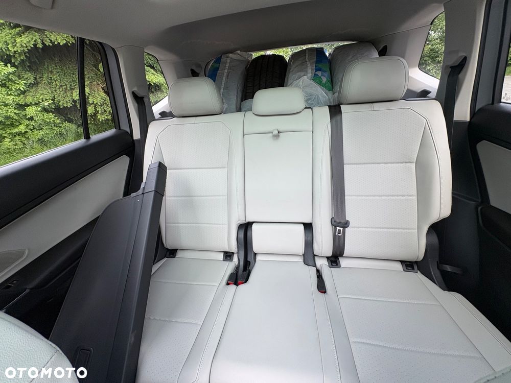 Volkswagen Tiguan - 12