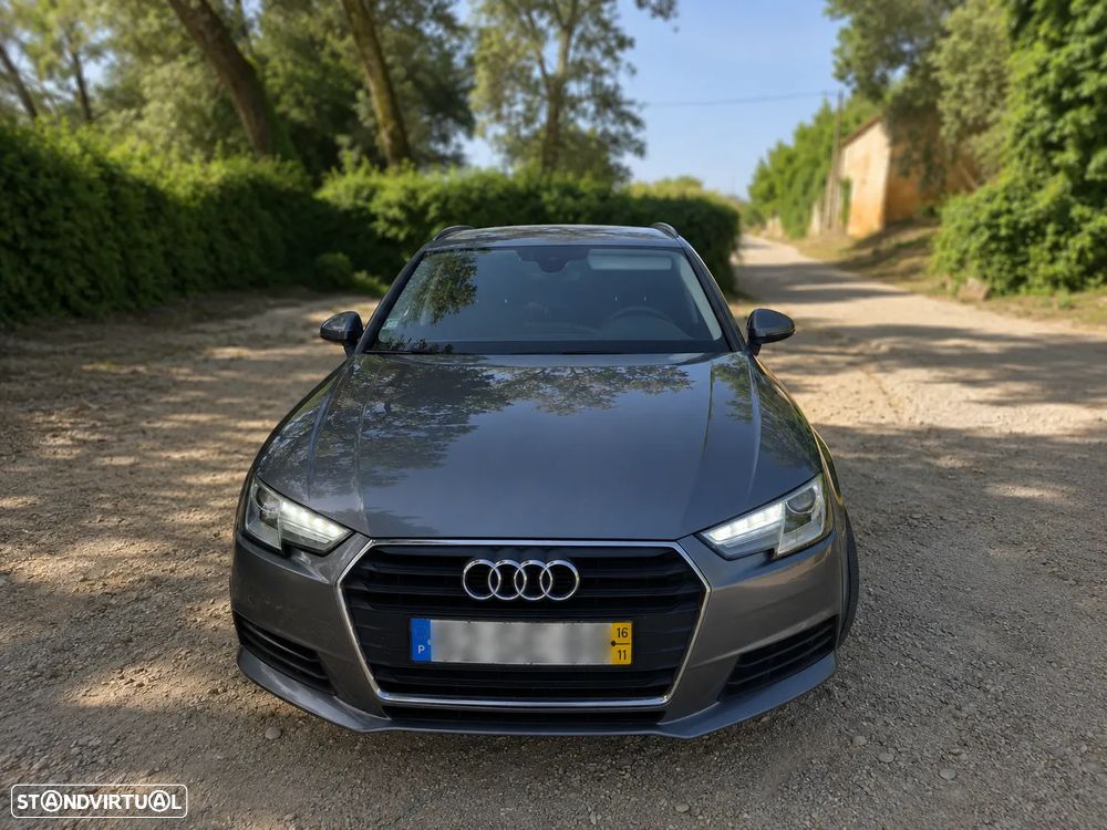Audi A4 Avant 2.0 TDI Business Line - 4