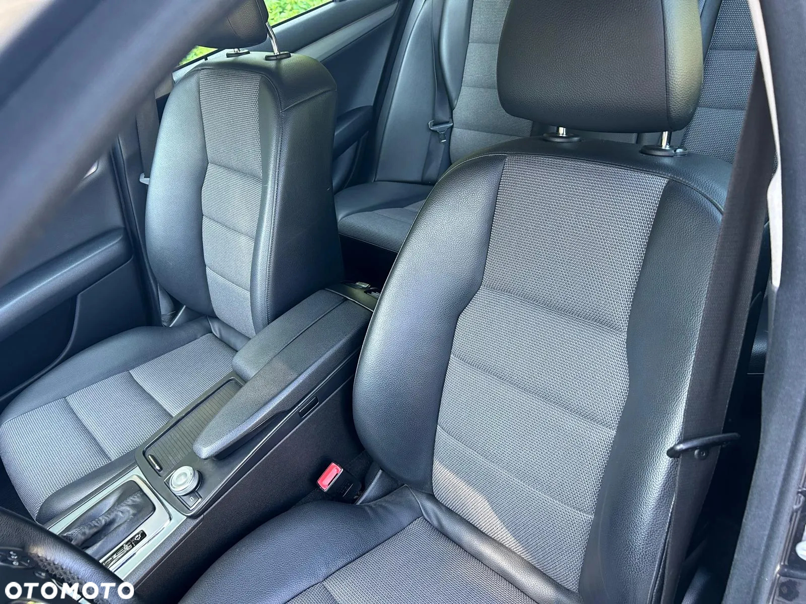 Mercedes-Benz Klasa C 180 T CGI Automatik BlueEFFICIENCY - 10