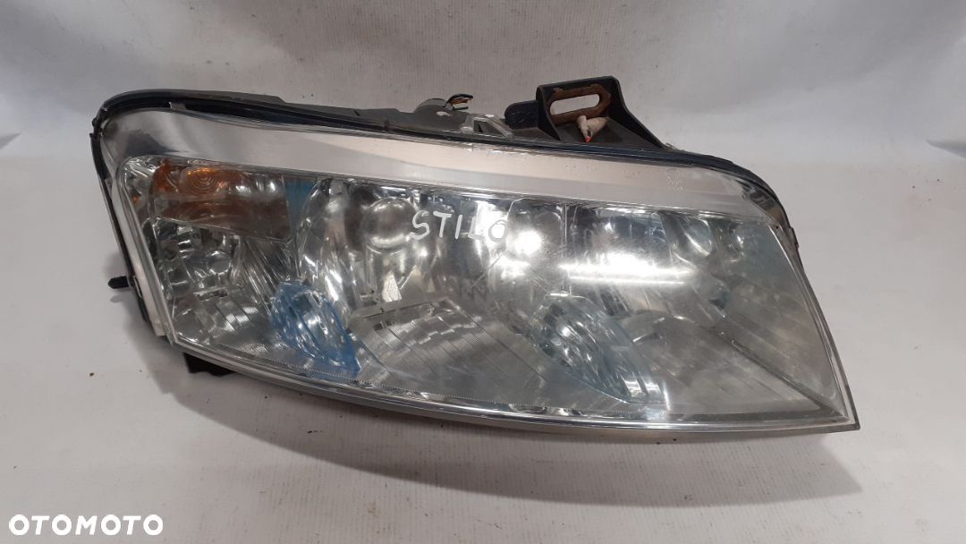 FIAT STILO 3D Lampa przód przednia prawa - 1