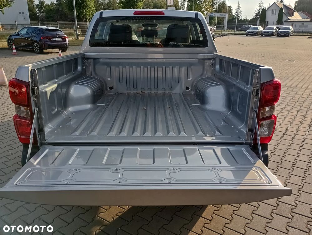 Isuzu D-Max 1.9 DC L - 13