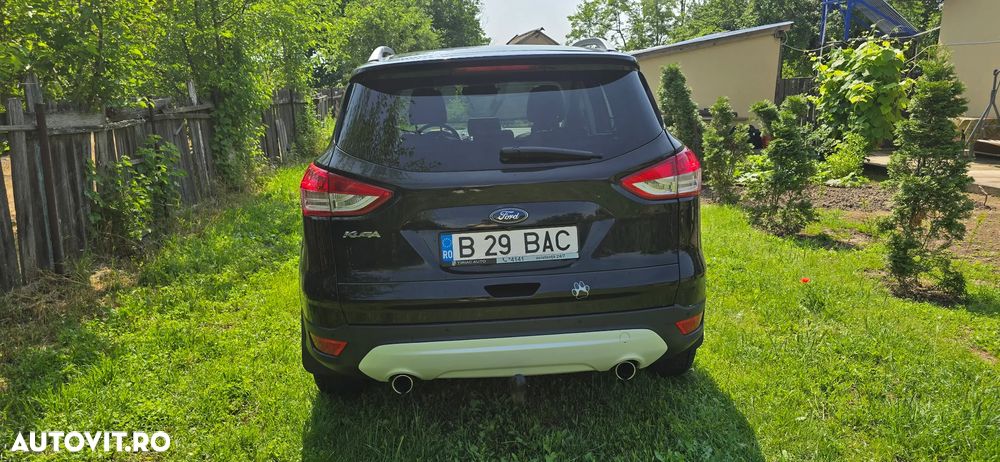 Ford Kuga 2.0 TDCi 4WD Powershift Titanium - 4