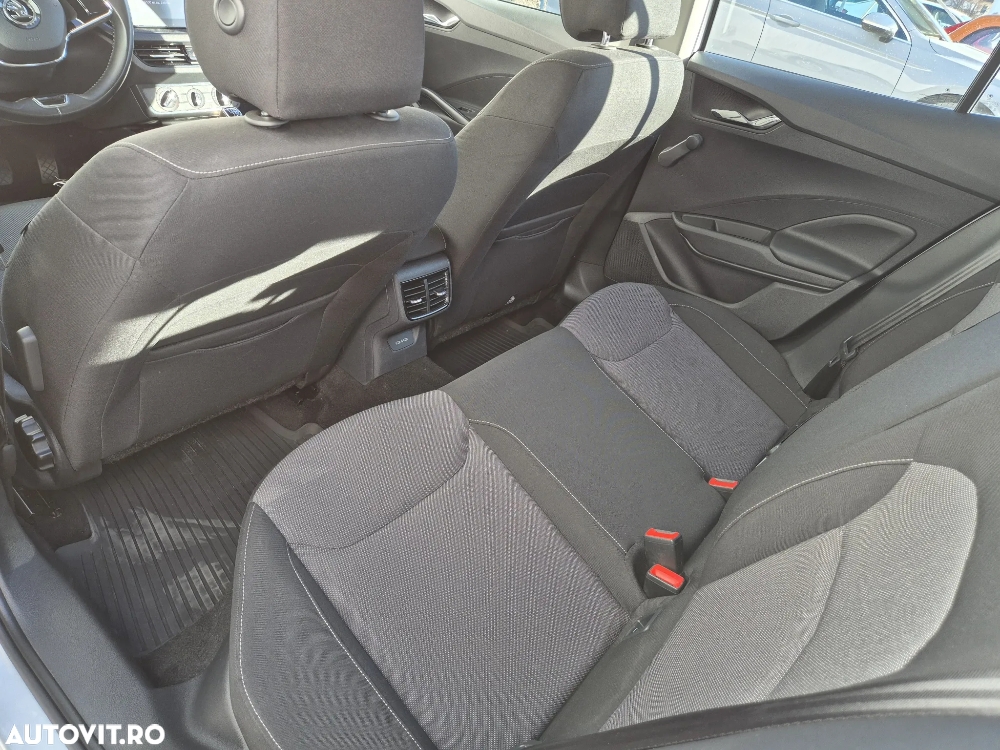 Skoda Fabia 1.0 TSI Ambition - 10