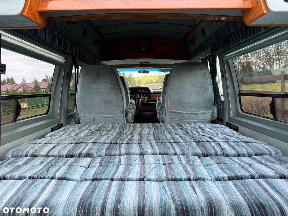 Dodge RAM VAN B250 318 V8 - 20