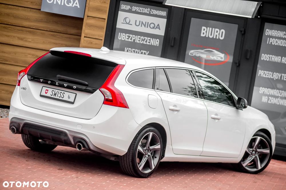 Volvo V60 D4 Drive-E R-Design Momentum - 13