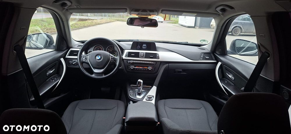 BMW Seria 3 318d - 11