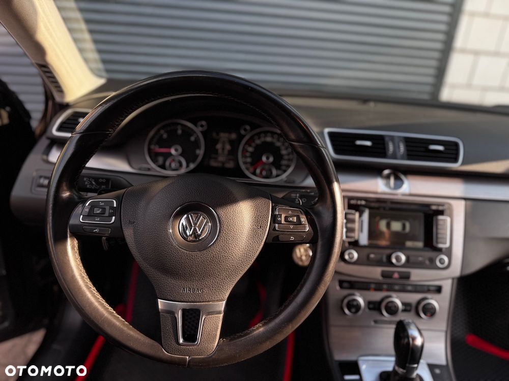 Volkswagen Passat 2.0 TDI Comfortline DSG - 37