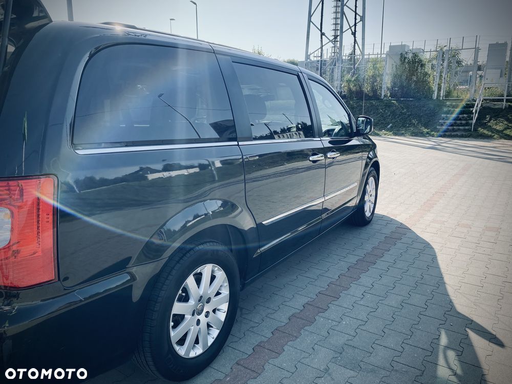 Chrysler Town & Country 3.6 Touring - 6