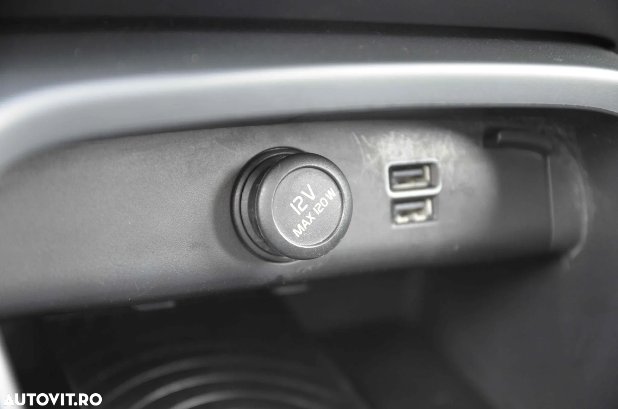 Volvo XC 40 D3 Momentum - 29