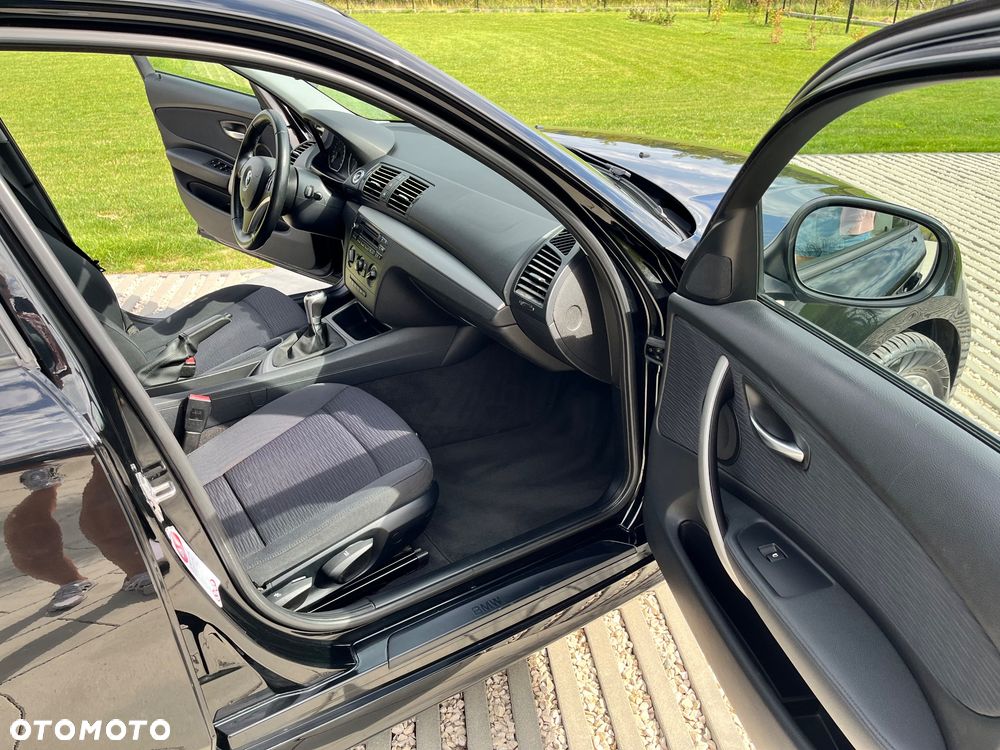 BMW Seria 1 116d - 15